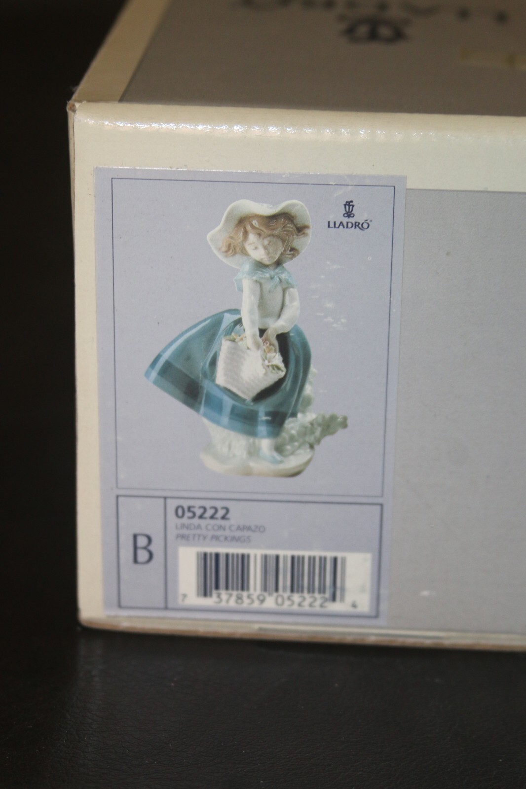 LLADRO Pretty Pickings Girl Figurine with Basket #05222 in Original Box. Signed