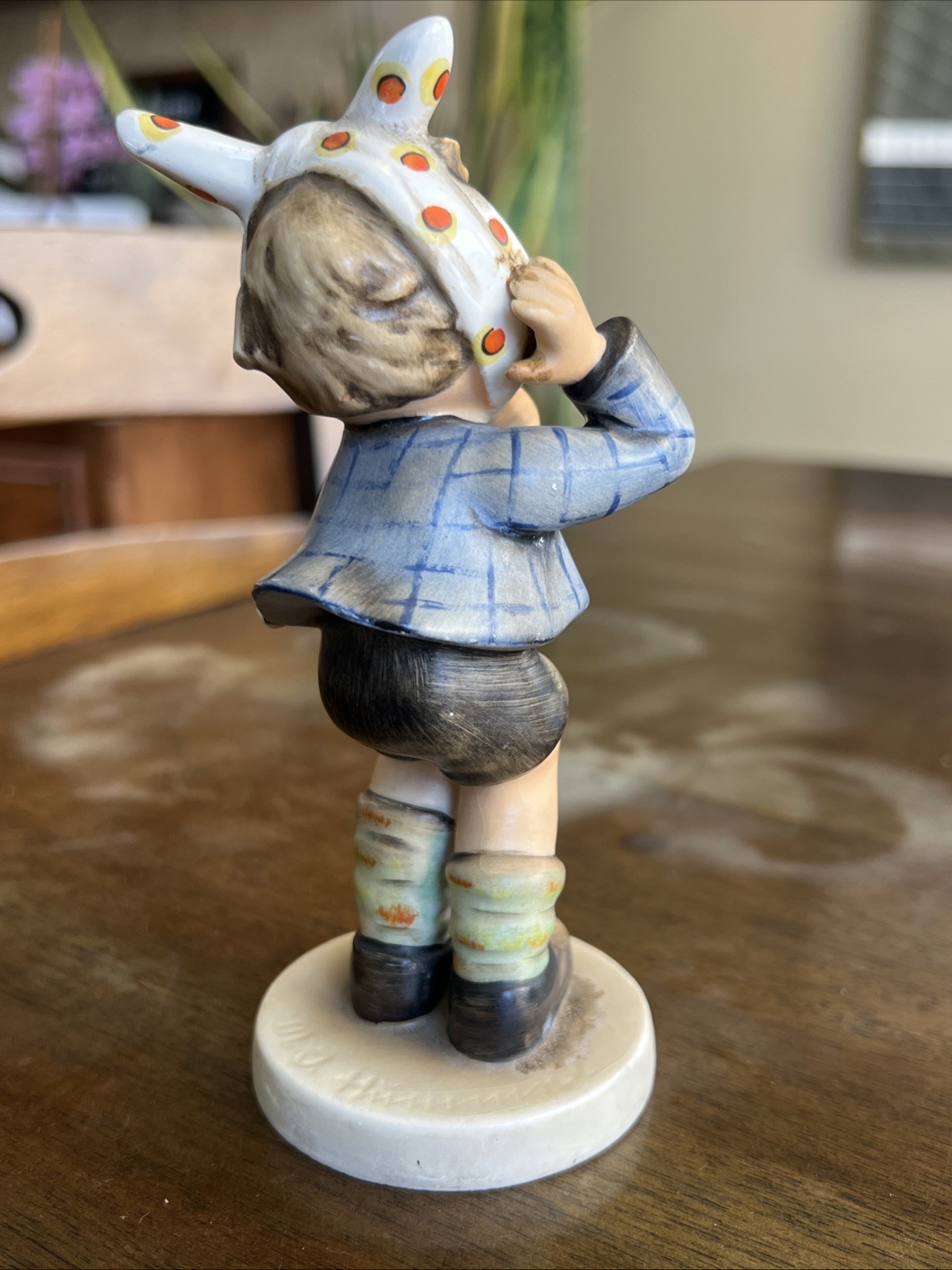 Rare Hummel Goebel Boy With Toothache 217 Figurine TMK 2 Full Bee – 1950 1959