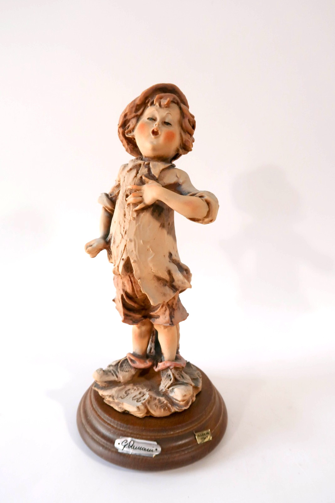 Vintage Giuseppe Armani Singing Boy 8″ Figurine Capodimonte Florence Italy Matte