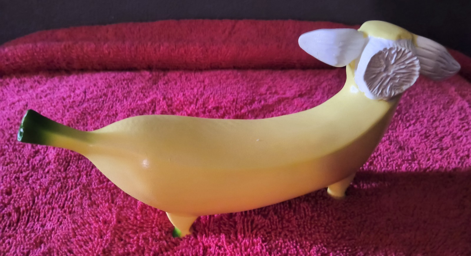 CUTE! Yelllow Banana Resin Funny Art Dog Sculpture For Home, Offce, Gardens Yard