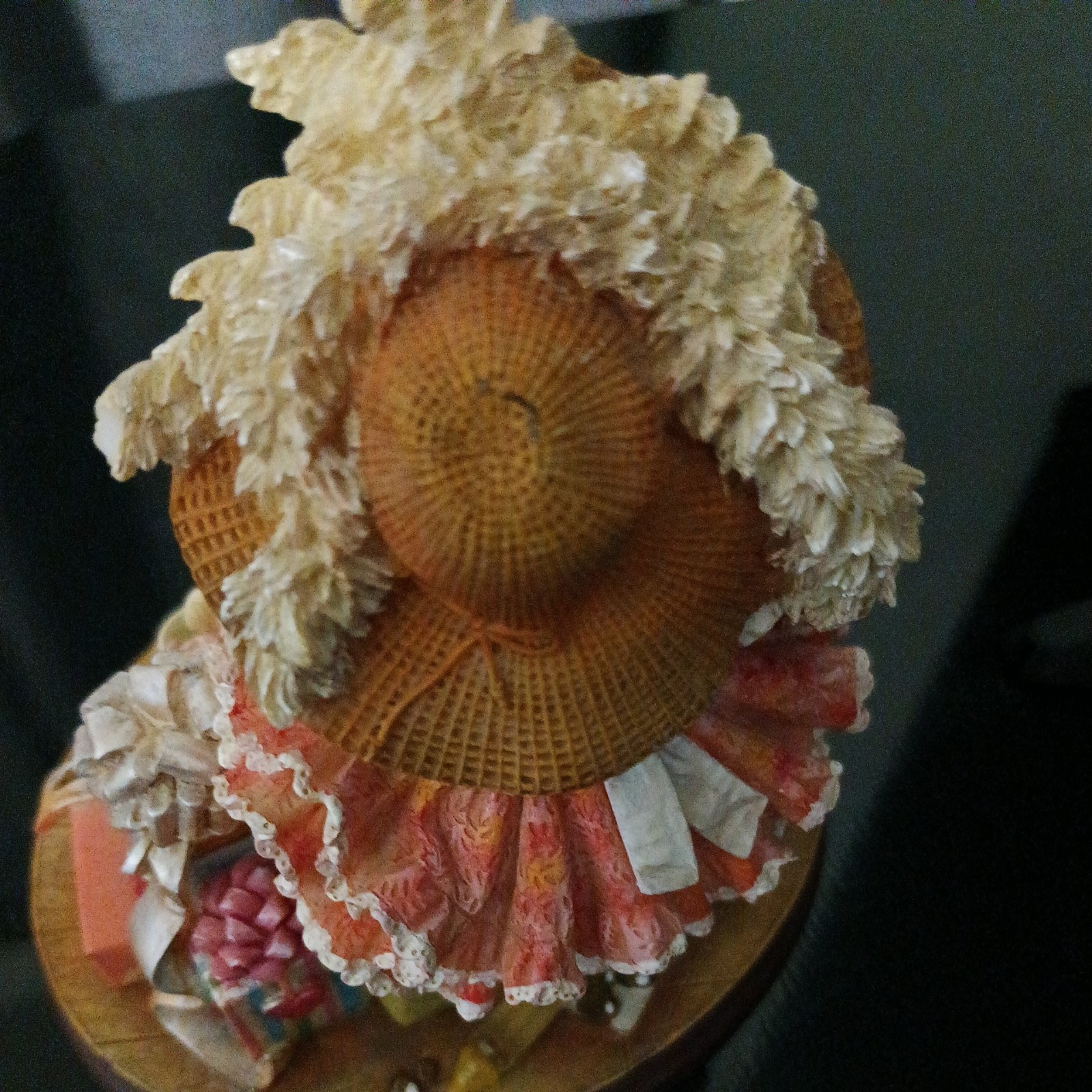 Demdaco Mama Says ” Lets Celebrate ” Figurine Kathy Andrews Fincher