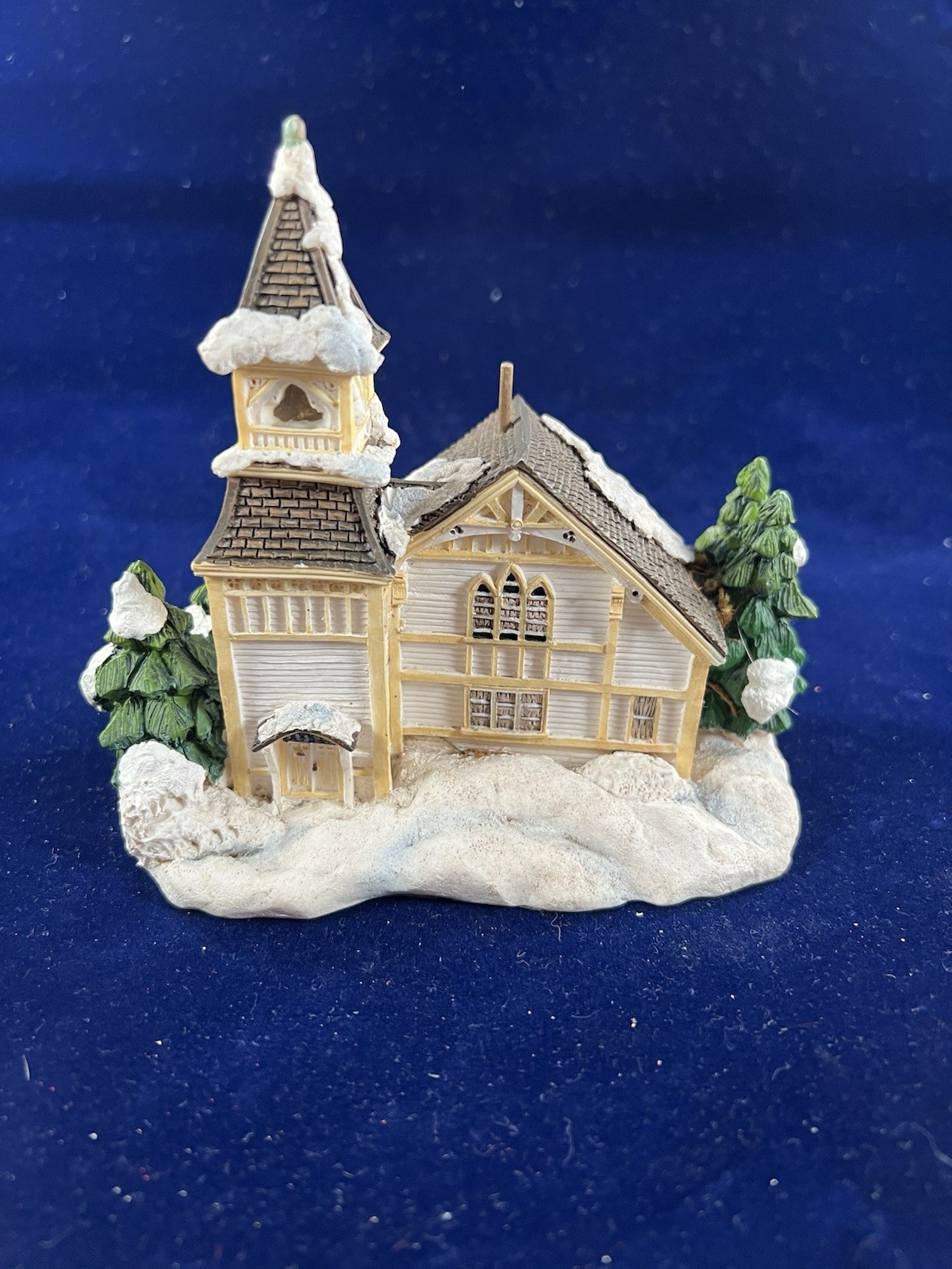 Country Churches of the USA Collection Crested Butte, CO Church Figurine