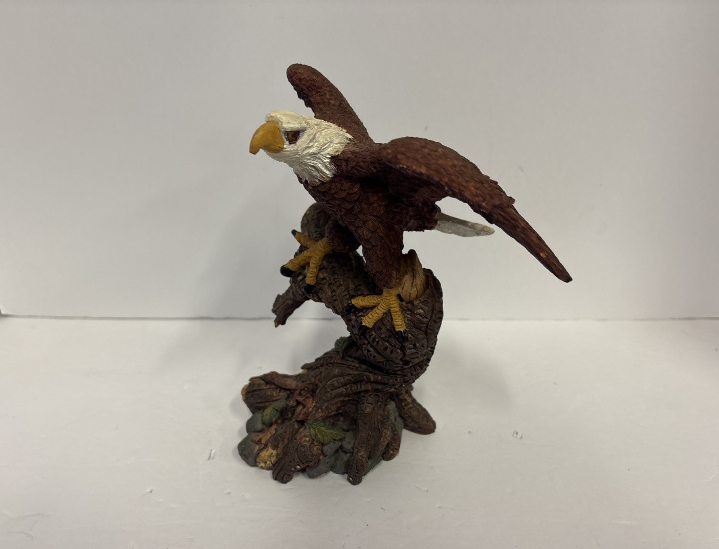 North Country Collectibles North American Wildlife Series Bald Eagle Figurine