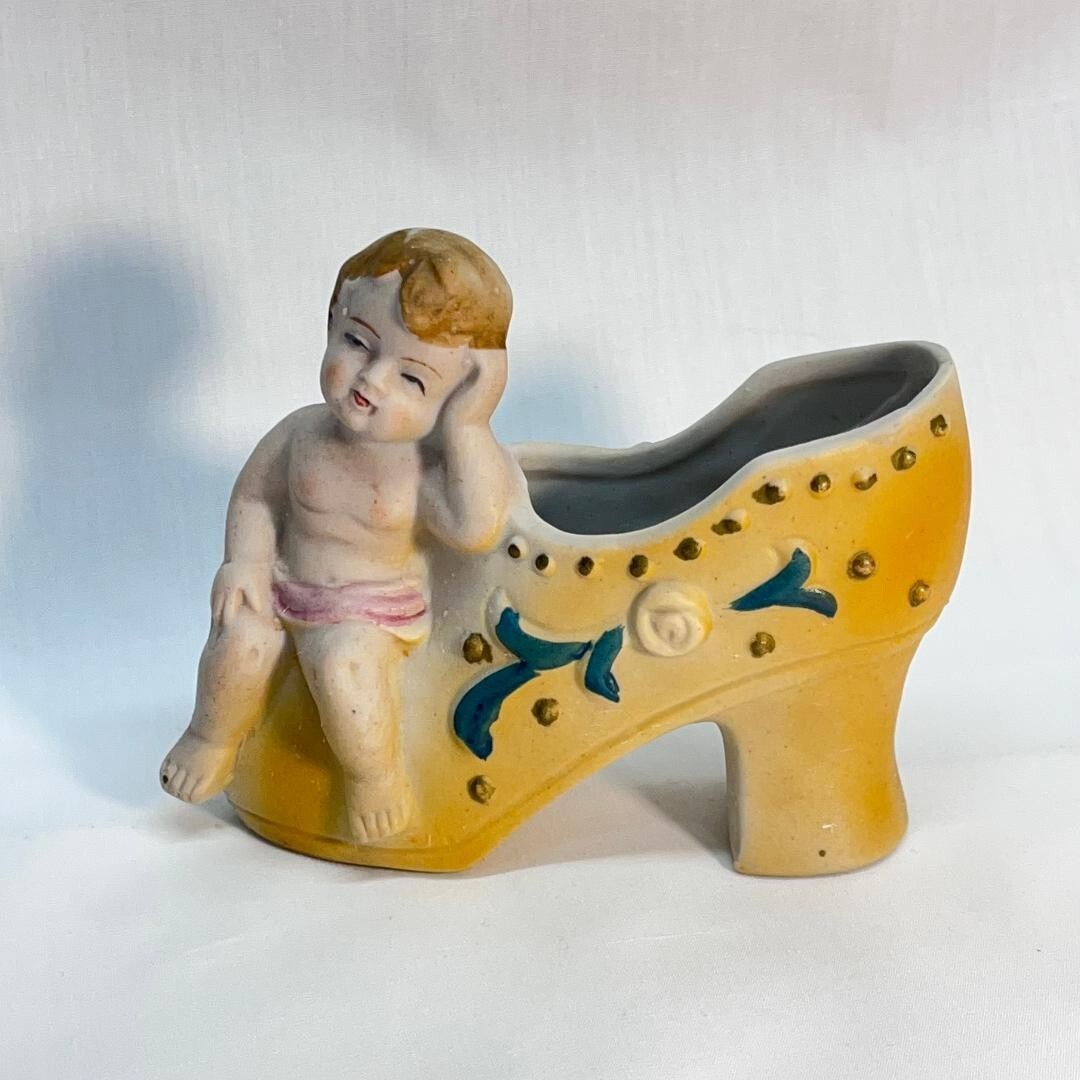 VTG Delicate Cherub Shoe Figurine MFG Japan Floral Wings 1 1/2″W x 4″L x 2 1/2″H