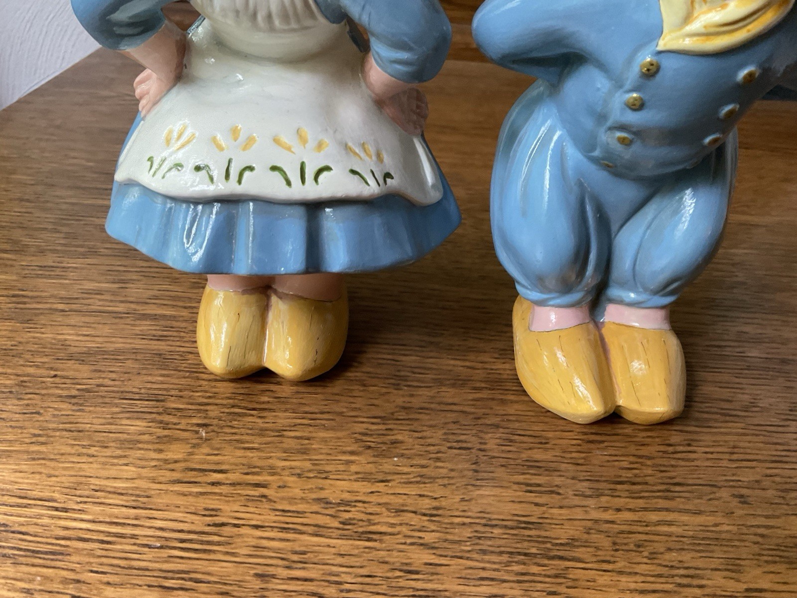 Hand Painted Ceramic Holland Delft Style Dutch Kissing Boy and Girl