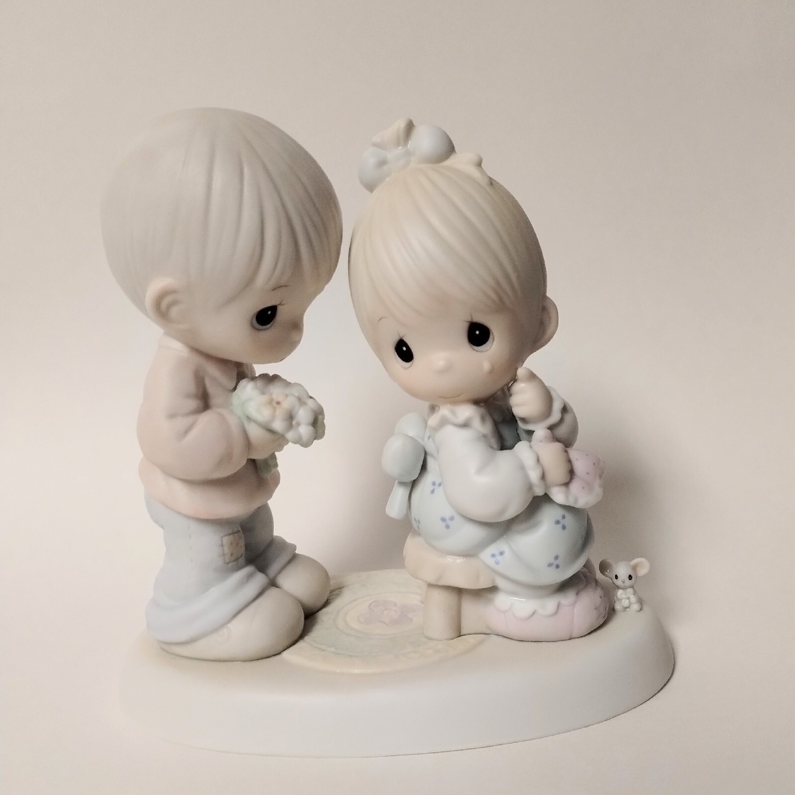 Vtg 1995 Precious Moments “My Love Blooms for You” Porcelain Figurine 521728