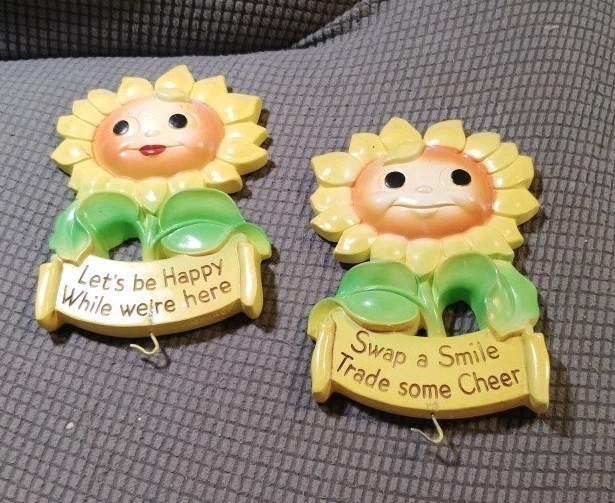 Vintage 1973 Miller Studio Chalkware Anthropomorphic Smiling Sunflower Plaques