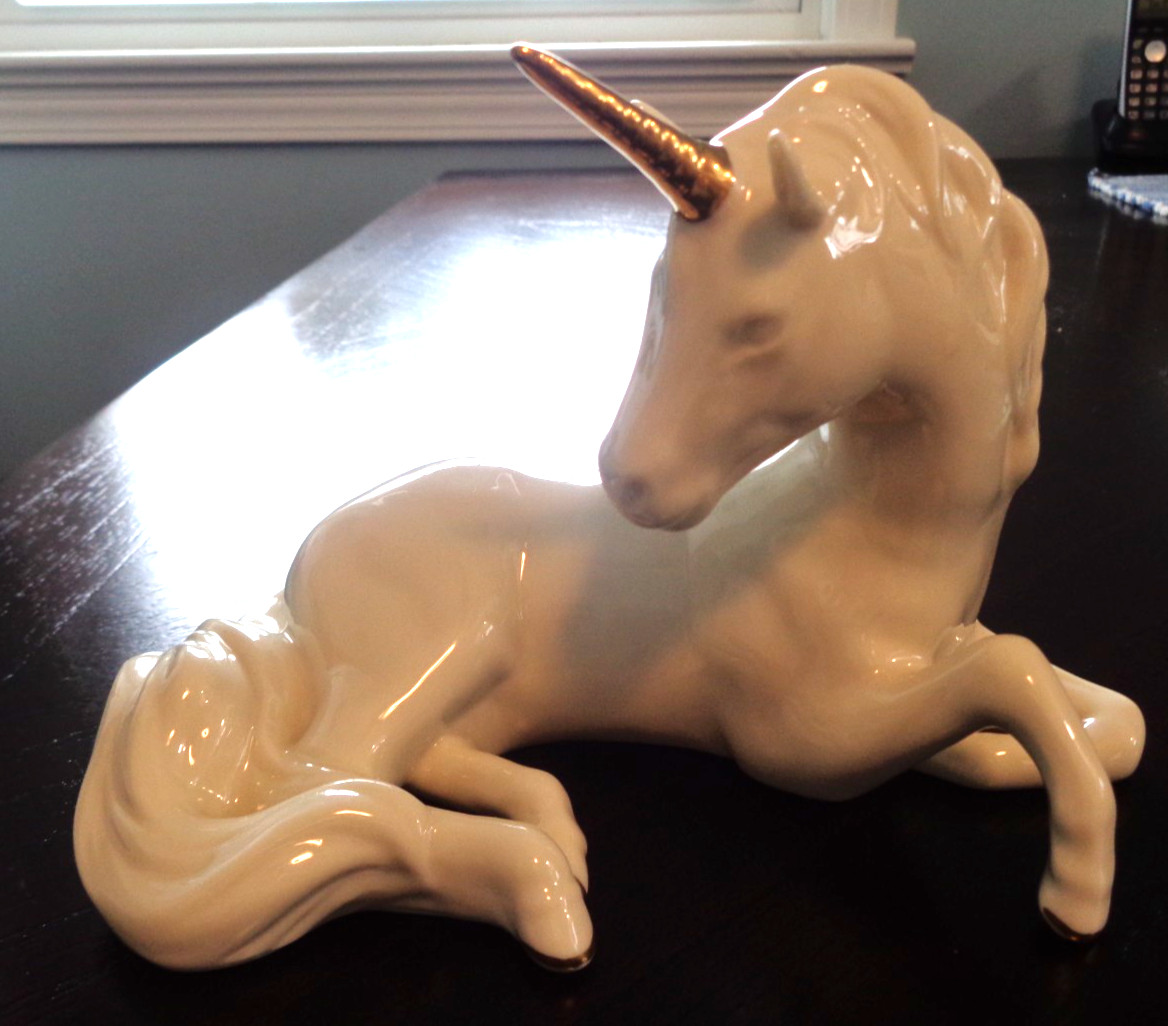 EXQUISITE VINTAGE LENOX CHINA UNICORN STATUE w/GOLD HORN & HOOVES-ORIGINAL TAG