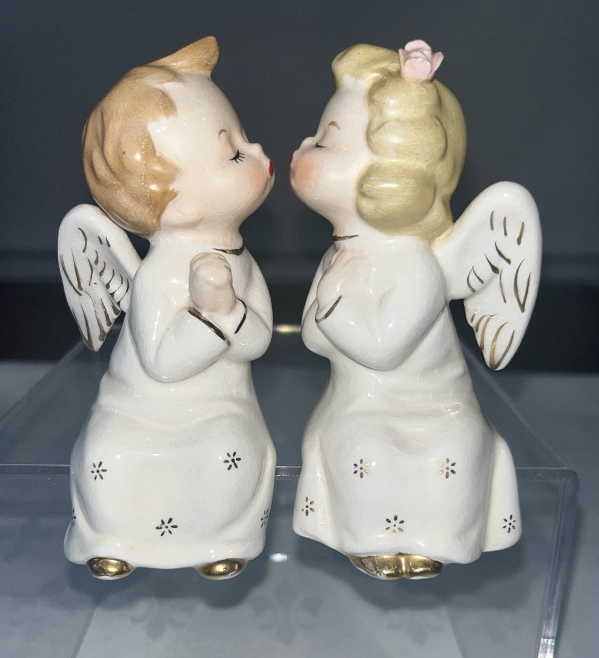 Vtg 1950s Kissing Angels Ceramic Figurine Japan Boy & Girl Shelve Sitters
