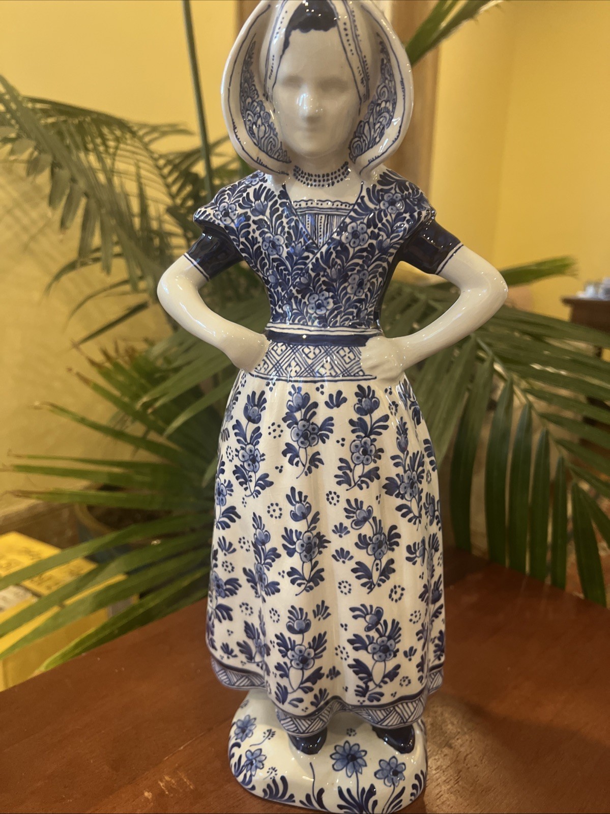 VTG Royal Delft Hand Painted Porcelain Farmers Wife