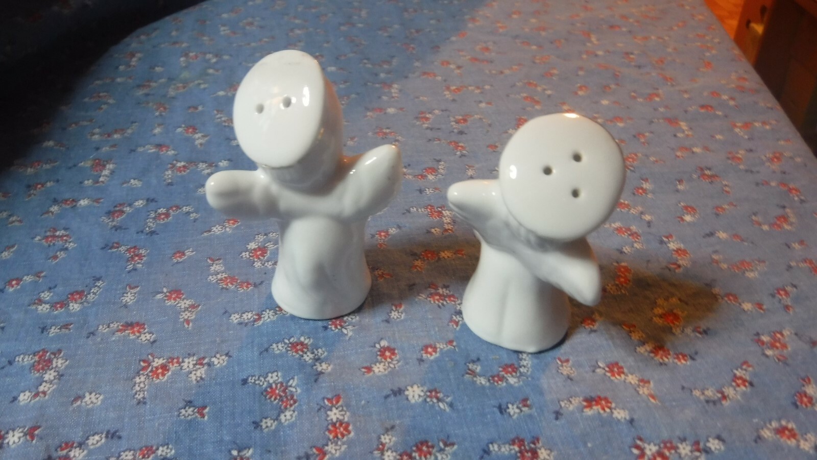 Cute Angel Salt & Pepper Shakers About 2 3/4 Inches High