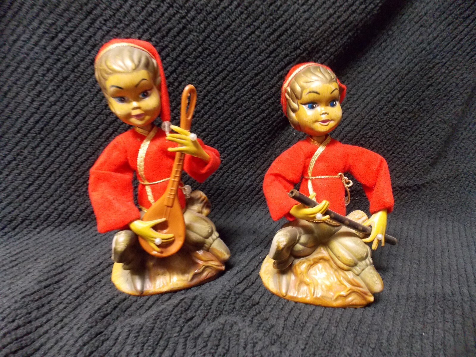 set of 2 1960s vintage musician figures, asian inspired