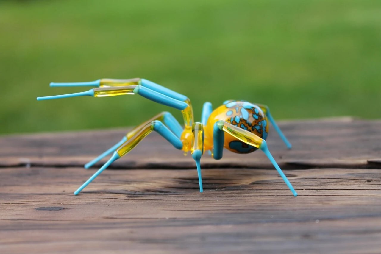 GLASS SPIDER lampwork Handcrafted Glass animal, Art Glass Spider Figurine Glass