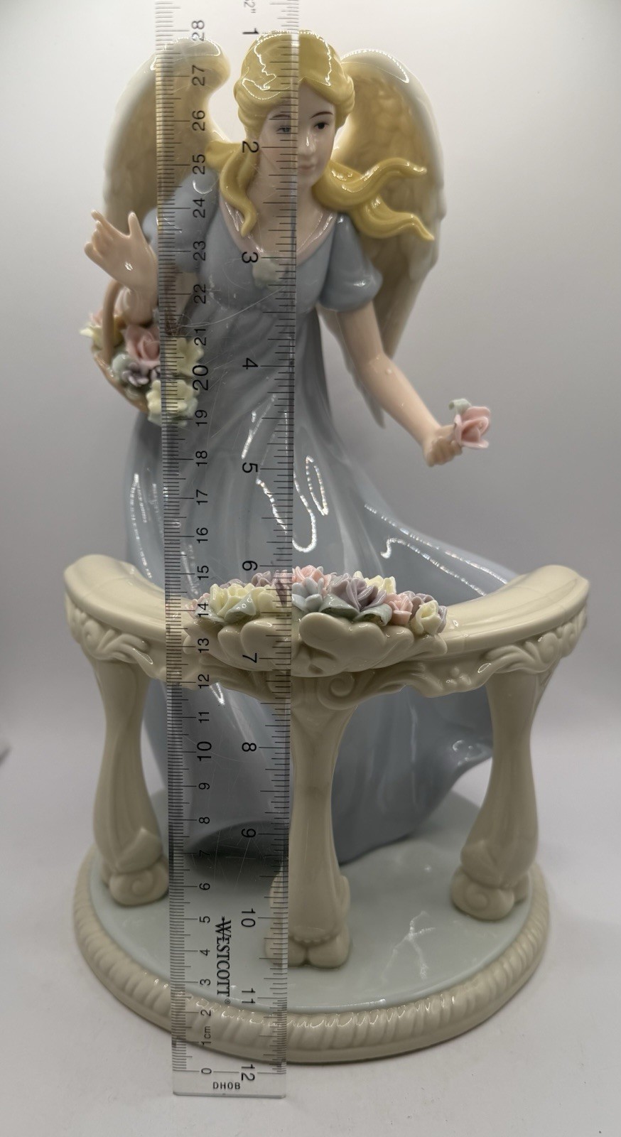 Members Mark Hand Painted Porcelain Angel Figurine 2005 Holiday Collection W/Box