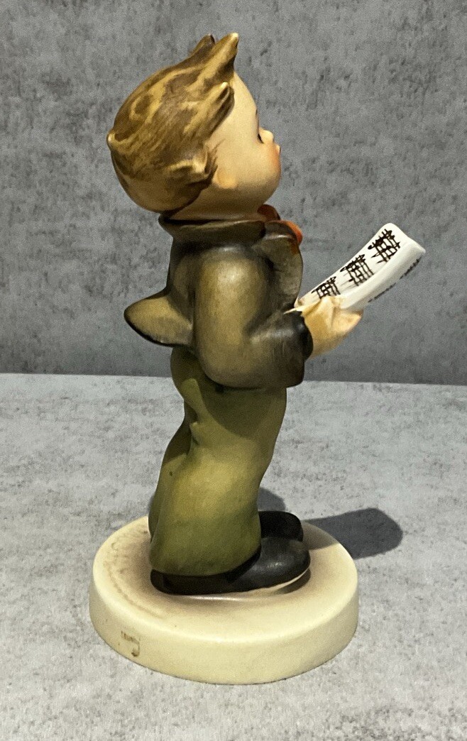 Hummel 3.25″ Figurine #135 Soloist TMK-3