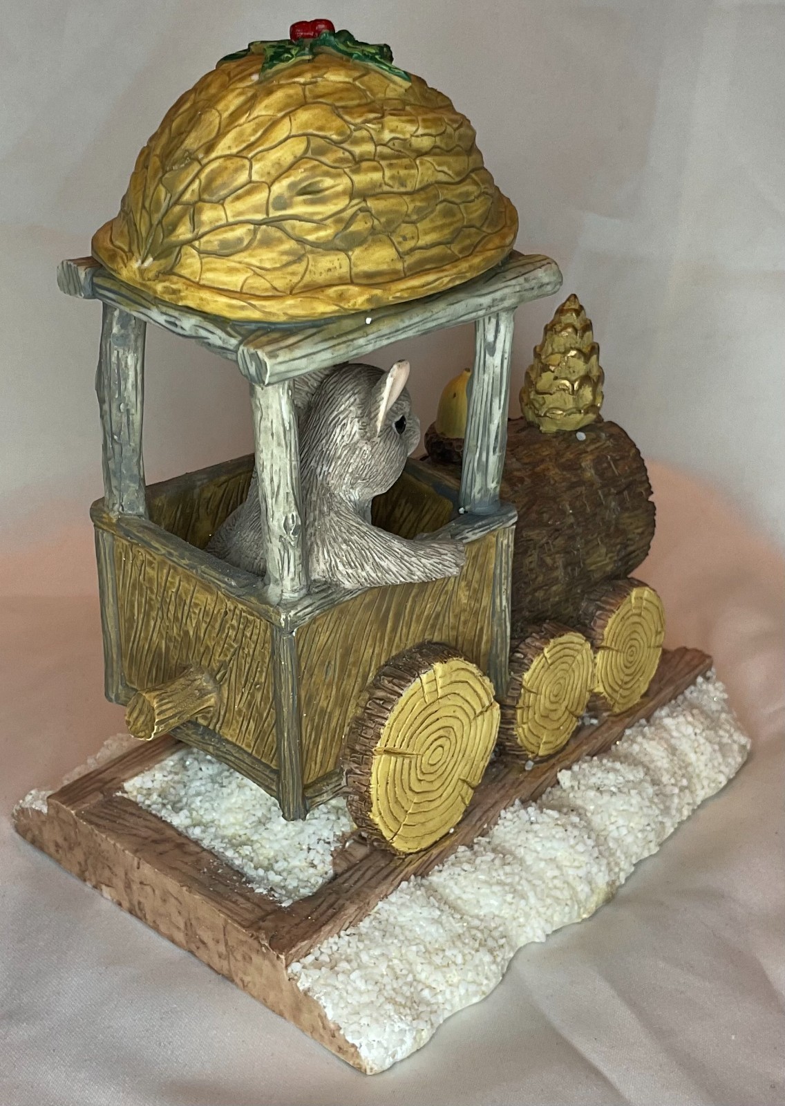 Charming Tails – “Charming Choo-Choo and Passenger” – 87/579