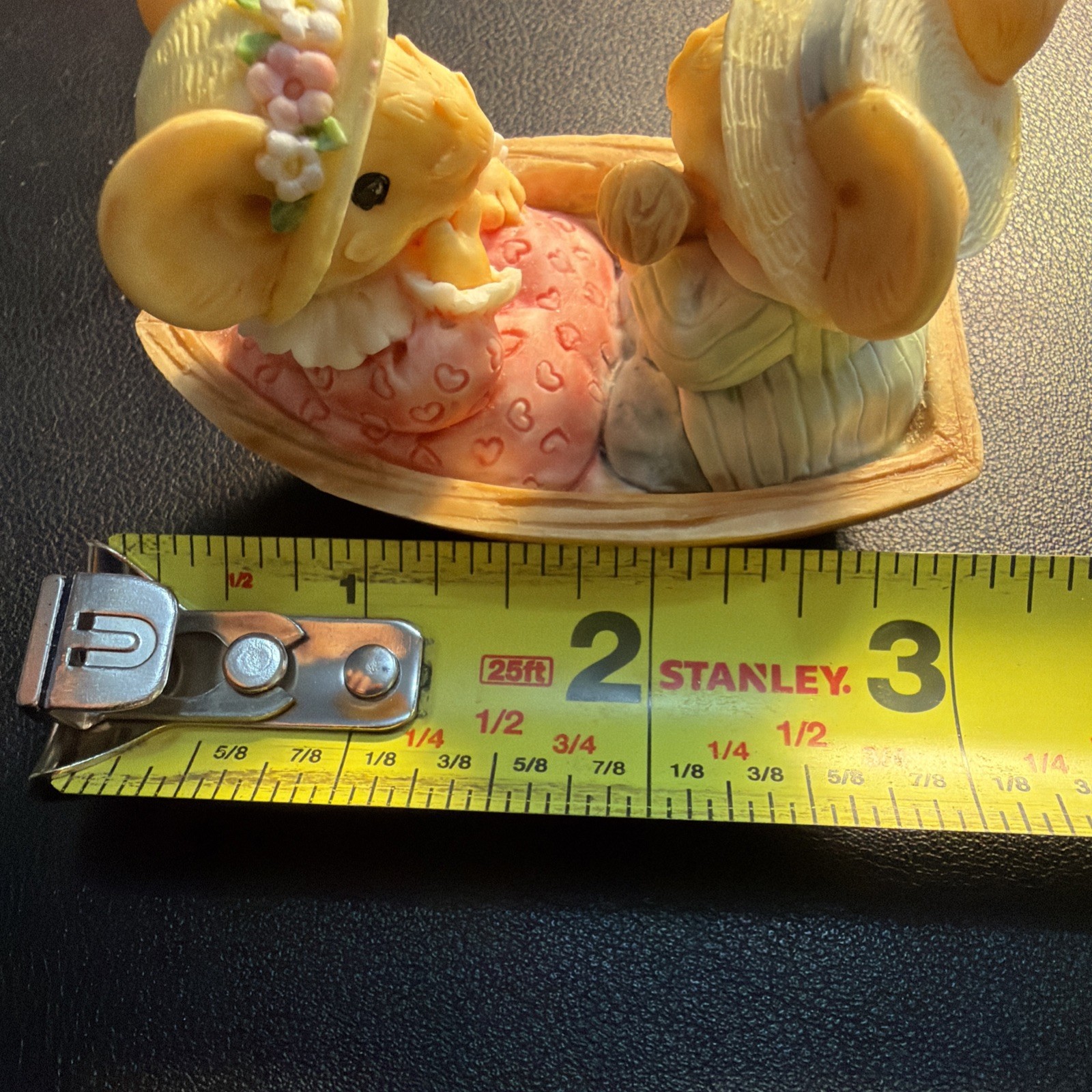 Vintage 1993 Ganz LITTLE CHEESERS Mouse Figurine “Gently Down the Stream” 056251