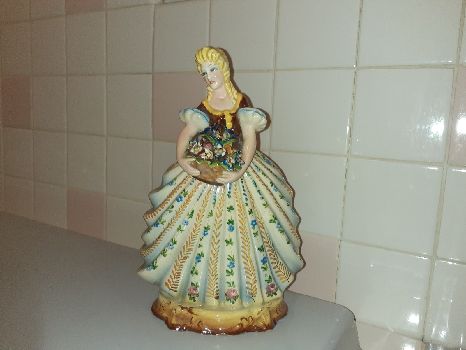 ZSZ FS Nove Italy Ceramic Beautiful Lady with Gorgeous Dress Figurine 10.3″ tall