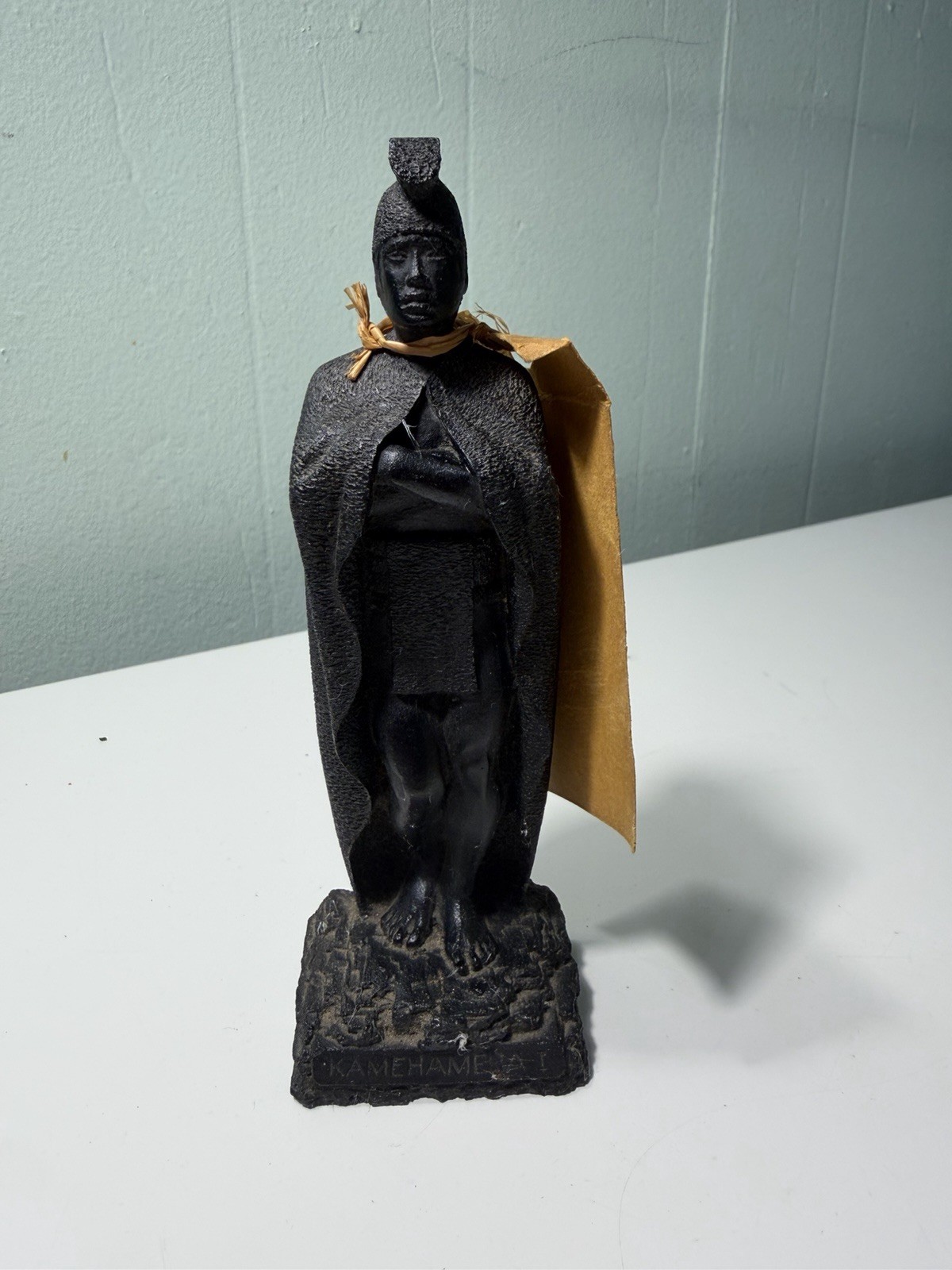 Vintage 1961 Coco Joe’s Hawaii King Kamehameha Lava Figurine W Tag