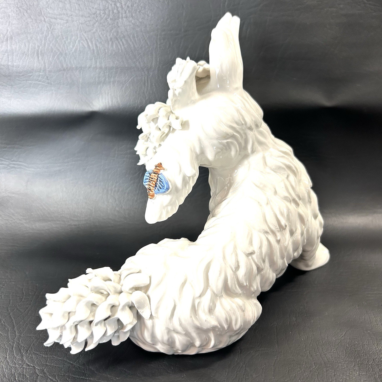 Vtg Italian Spagetti White Scottish Terrier Dog Figurine Or Westie w Bee 9″