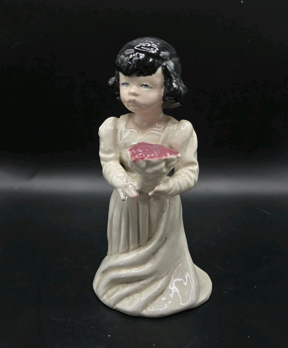 Vintage Goebel-Style Wedding Ceramic Figurine c.1940s Bride w/ Bouquet 5”