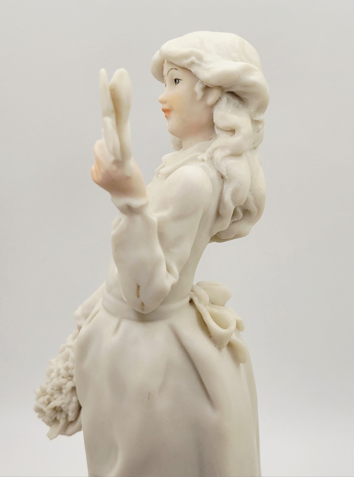 VTG 1986 Italian Signed Auro Belcari for DEAR Studio Figurine of Woman, Flowers,