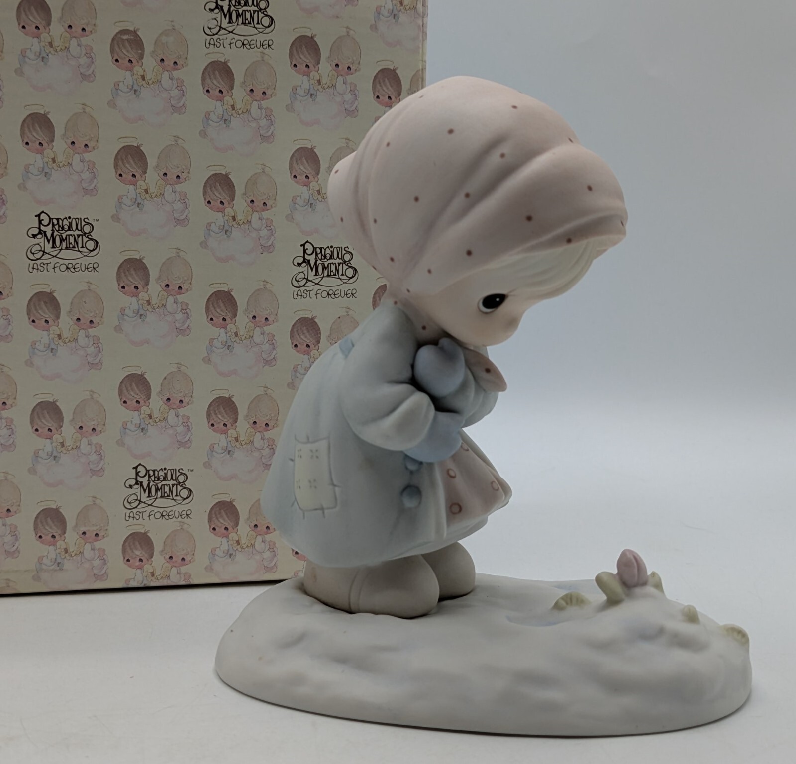 Precious Moments February Girl Winter Flower Girl 1987 Figurine 109991