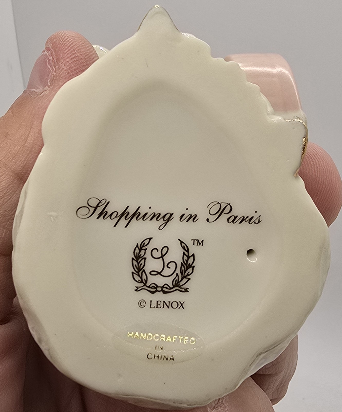 Vintage LENOX SHOPPING IN PARIS ’20s Fashion Porcelain Lady Figural Figurine