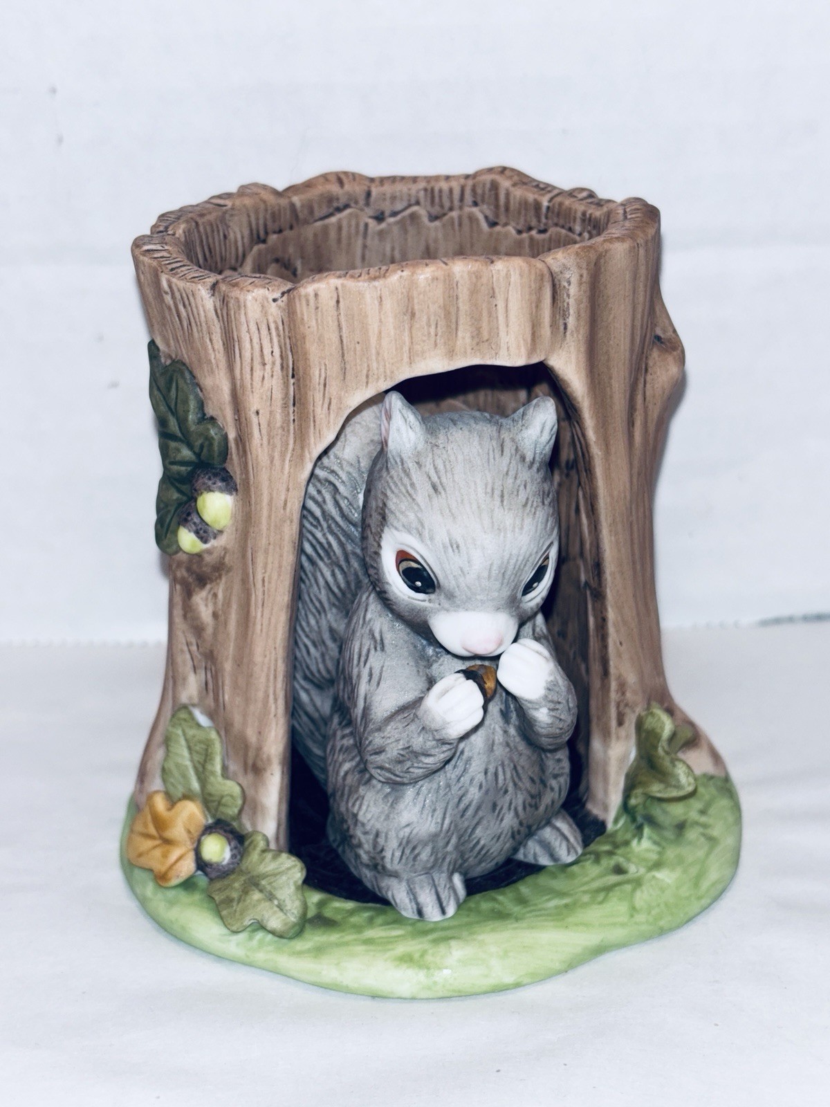 “Squirrel” Woodland Surprises Figurine Franklin Mint Hand-Painted Porcelain 1984