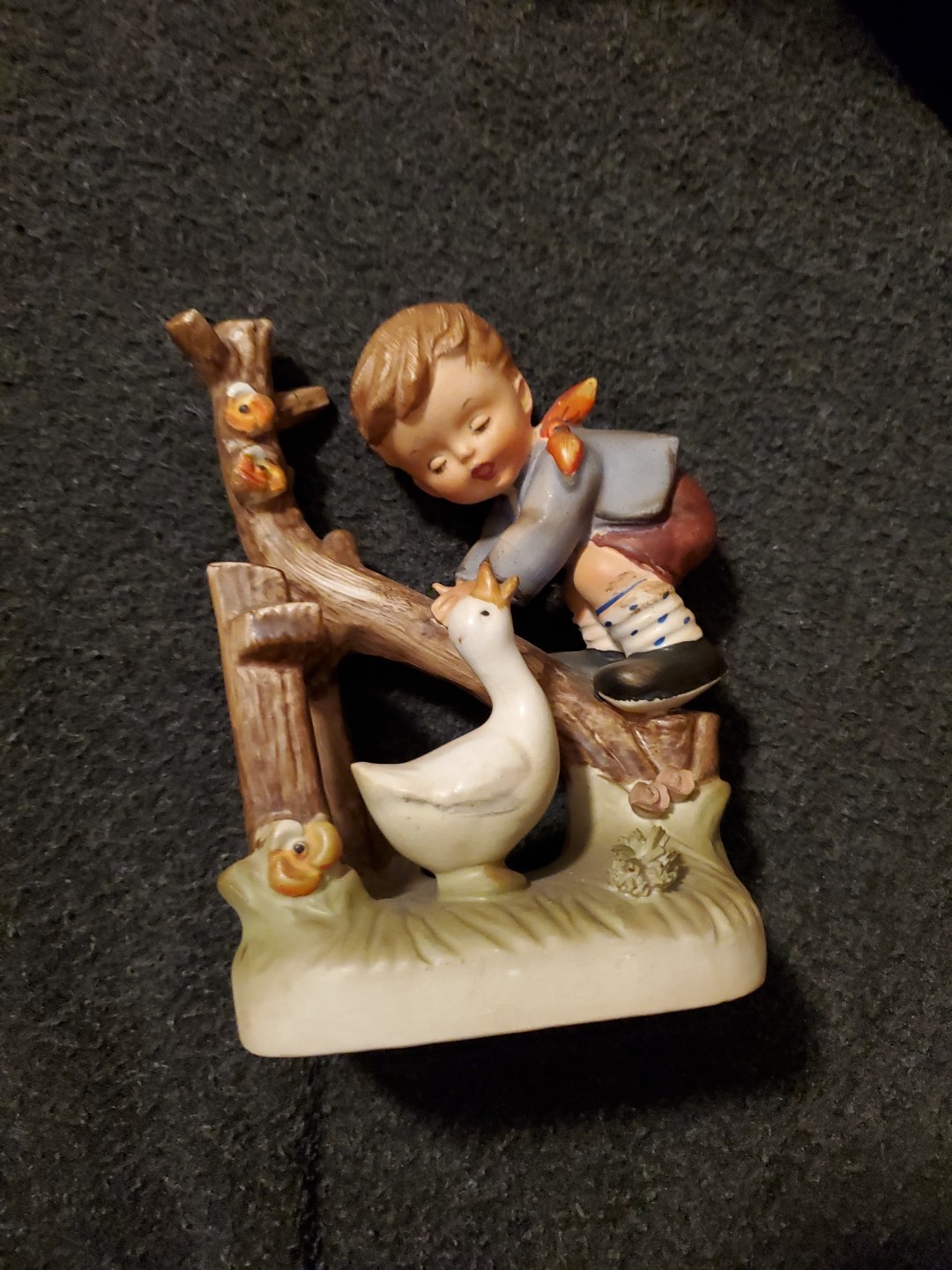 Erich Stauffer Boy Climbing Fence #8263 figurines