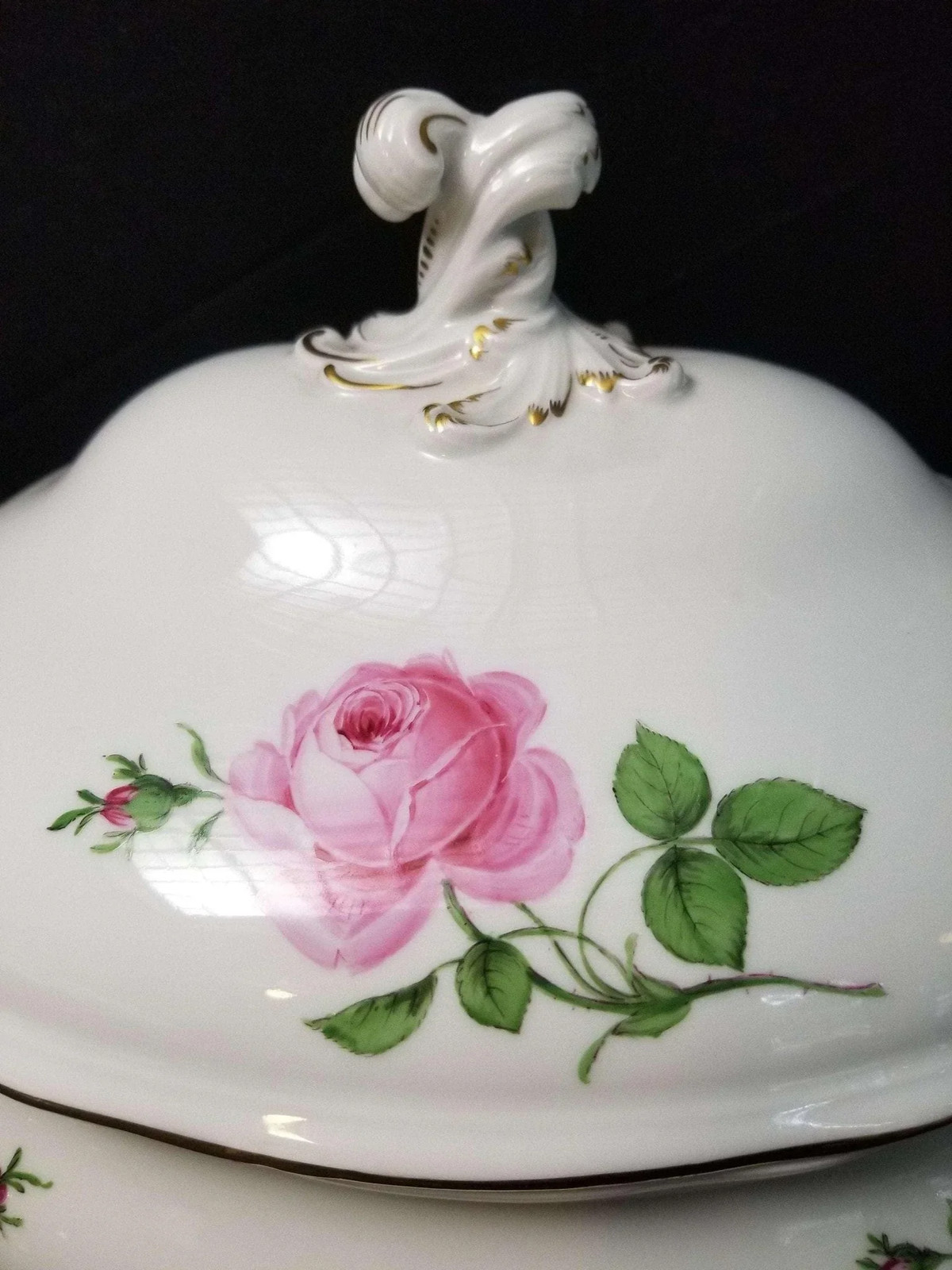 Meissen Rose Pink Gold Rimmed Large Oval Tureen 14.75″ x 11″ tall