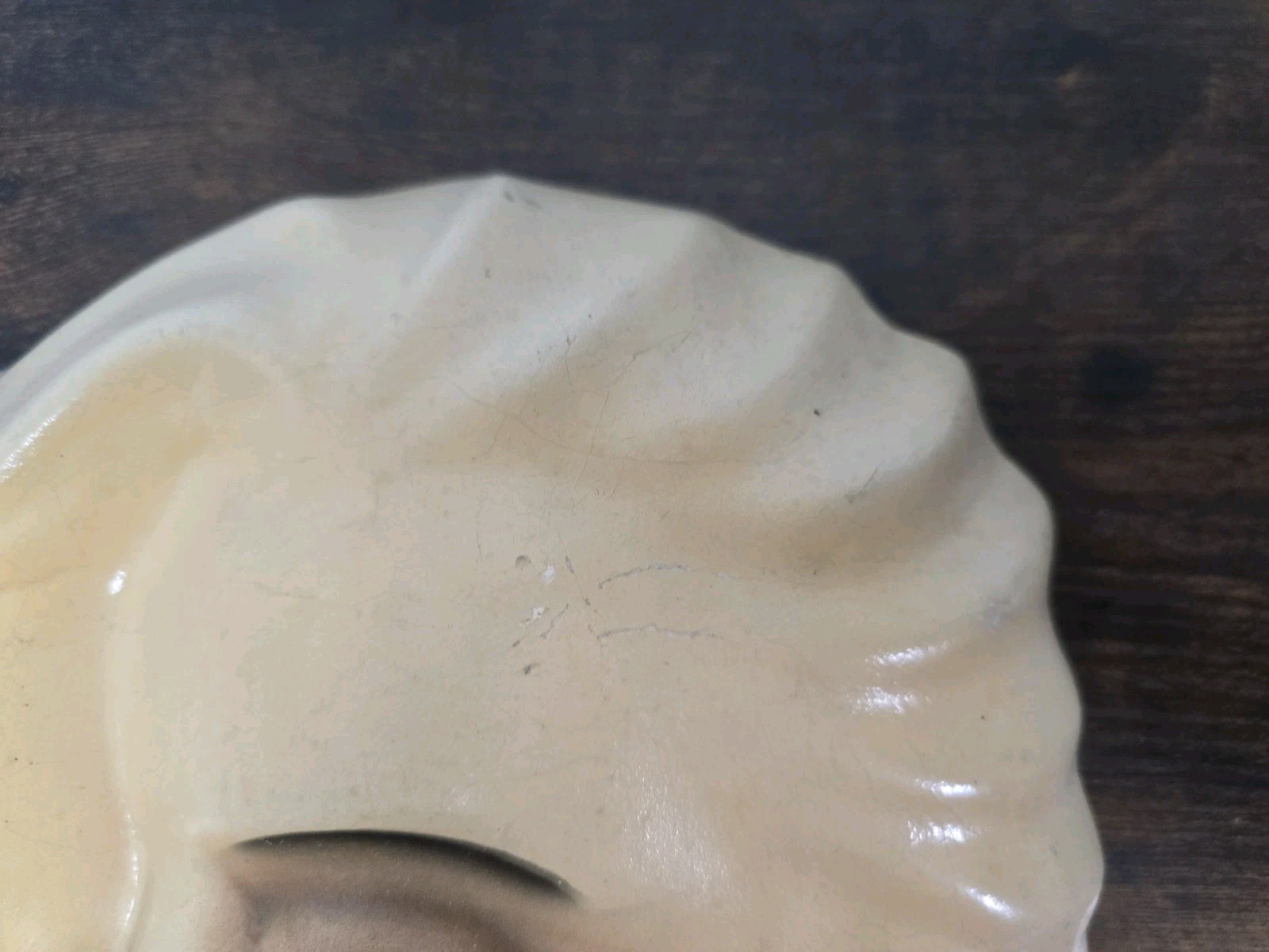 Vintage Chalk ware Couple Faces Kissing Art Deco