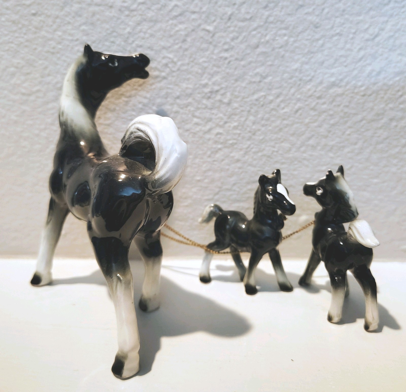 Vtg 1960’s Black and White Mare Figurine with 2 Colts Attached with Chain Japan
