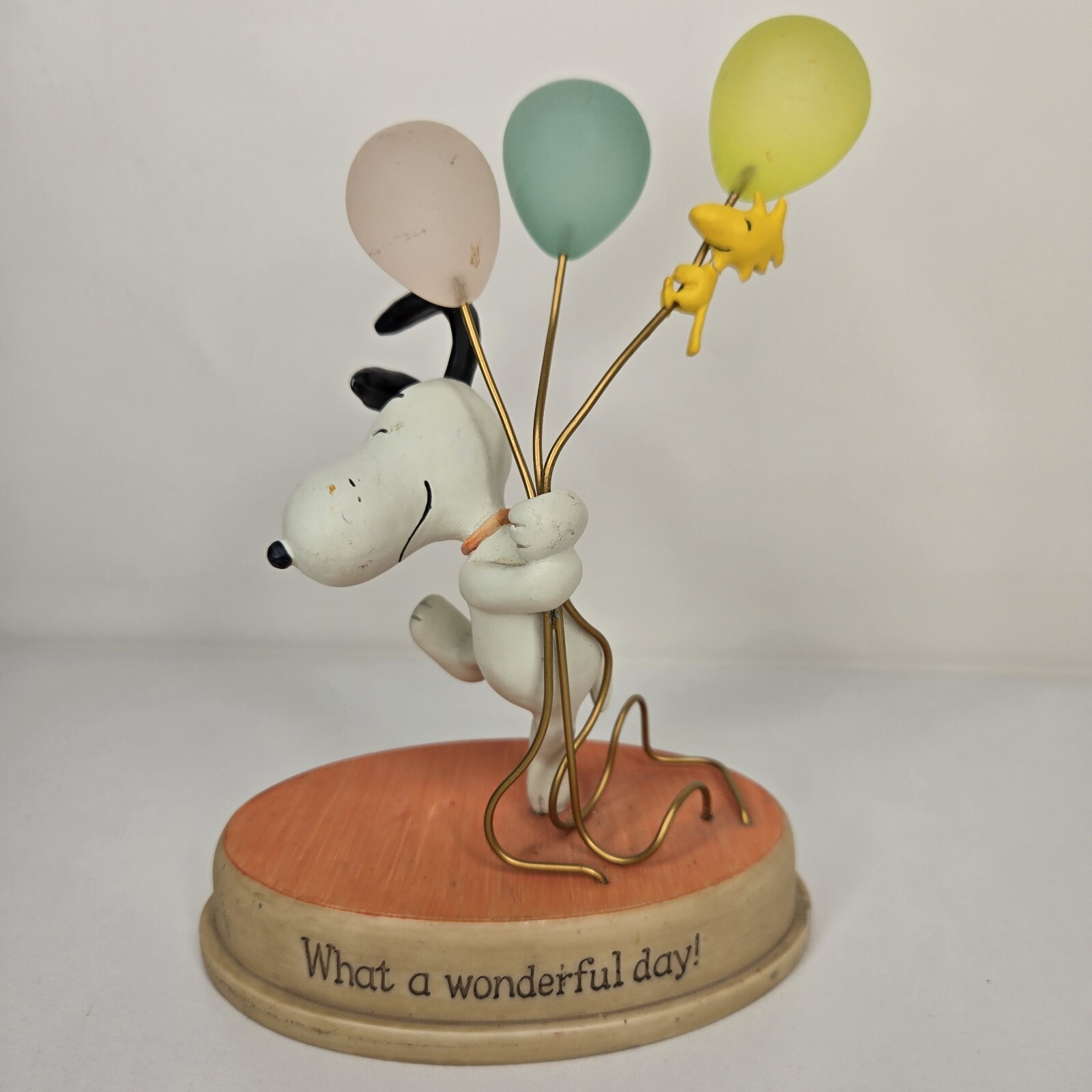 Peanuts Snoopy “What a Wonderful Day” Hallmark Gallery Figurine Read