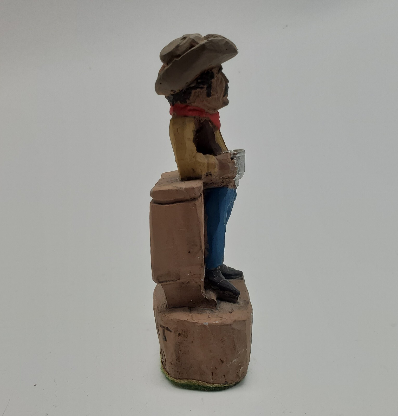 4″H Vintage J Vincent Cowboy Saloon Break Wild West Studios ChalkWare Figurine