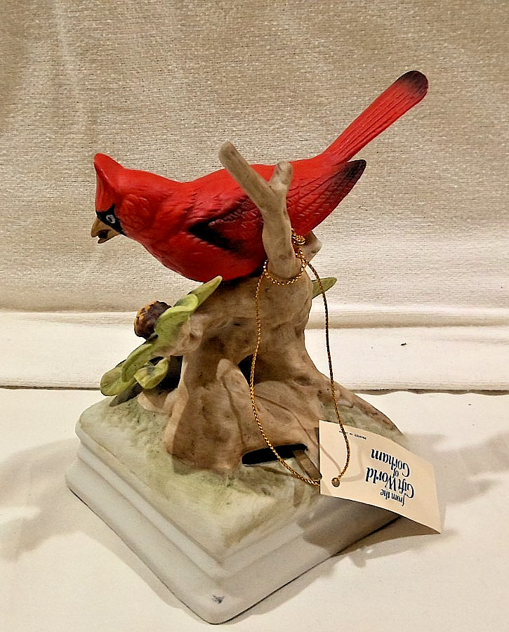 VINTAGE RED CARDINAL FIGURINE MUSICBOX 6×4.5×4 INCH PLAY OH WHAT A BEATIFUL MORN