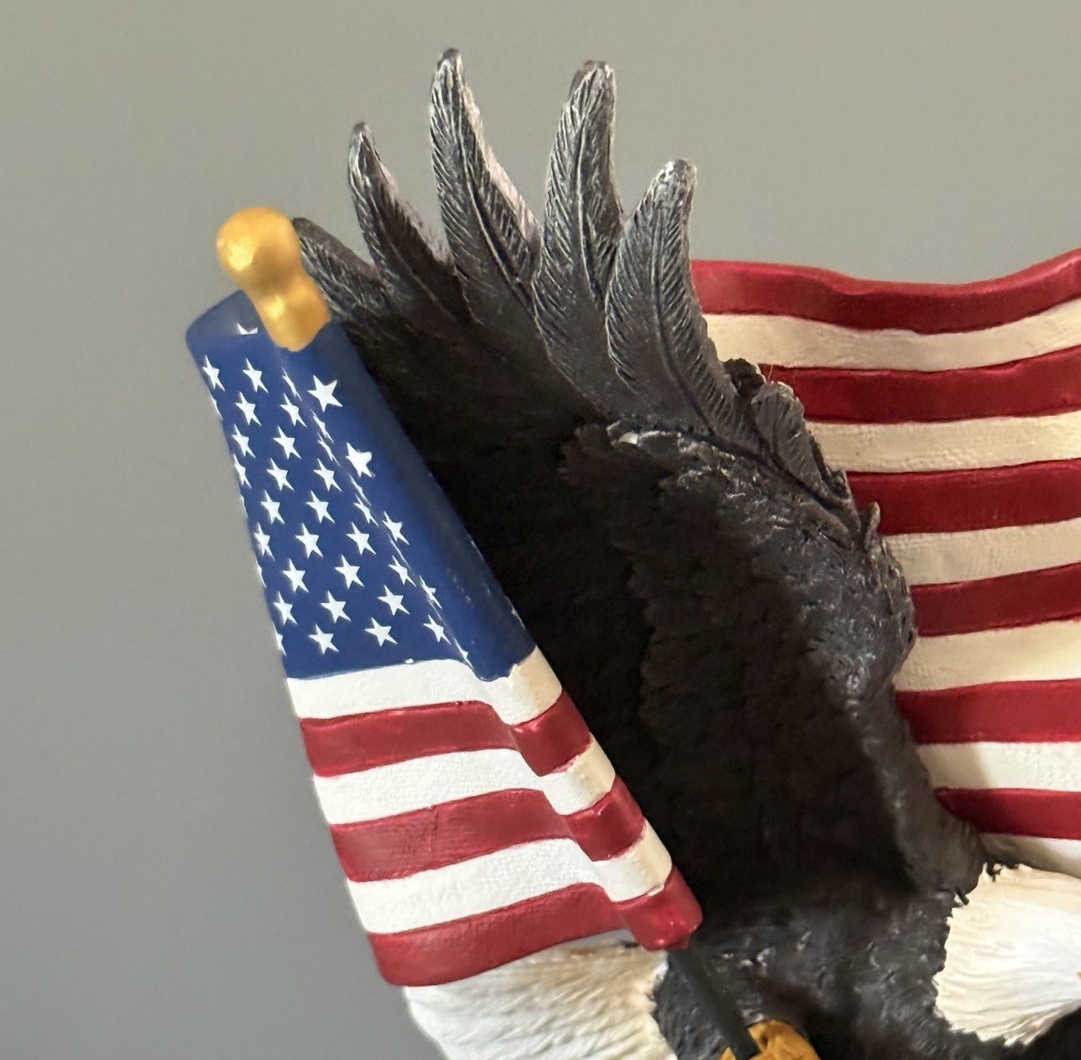 Bradford Exchange NOBLE MAJESTY EAGLE With Flag Sculpture Ted Blaylock 2016