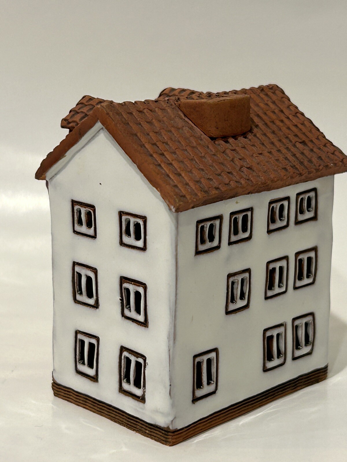 Riga Mini Miniatures Incense Pottery Ceramic House LV 15 Pink Red Latvia