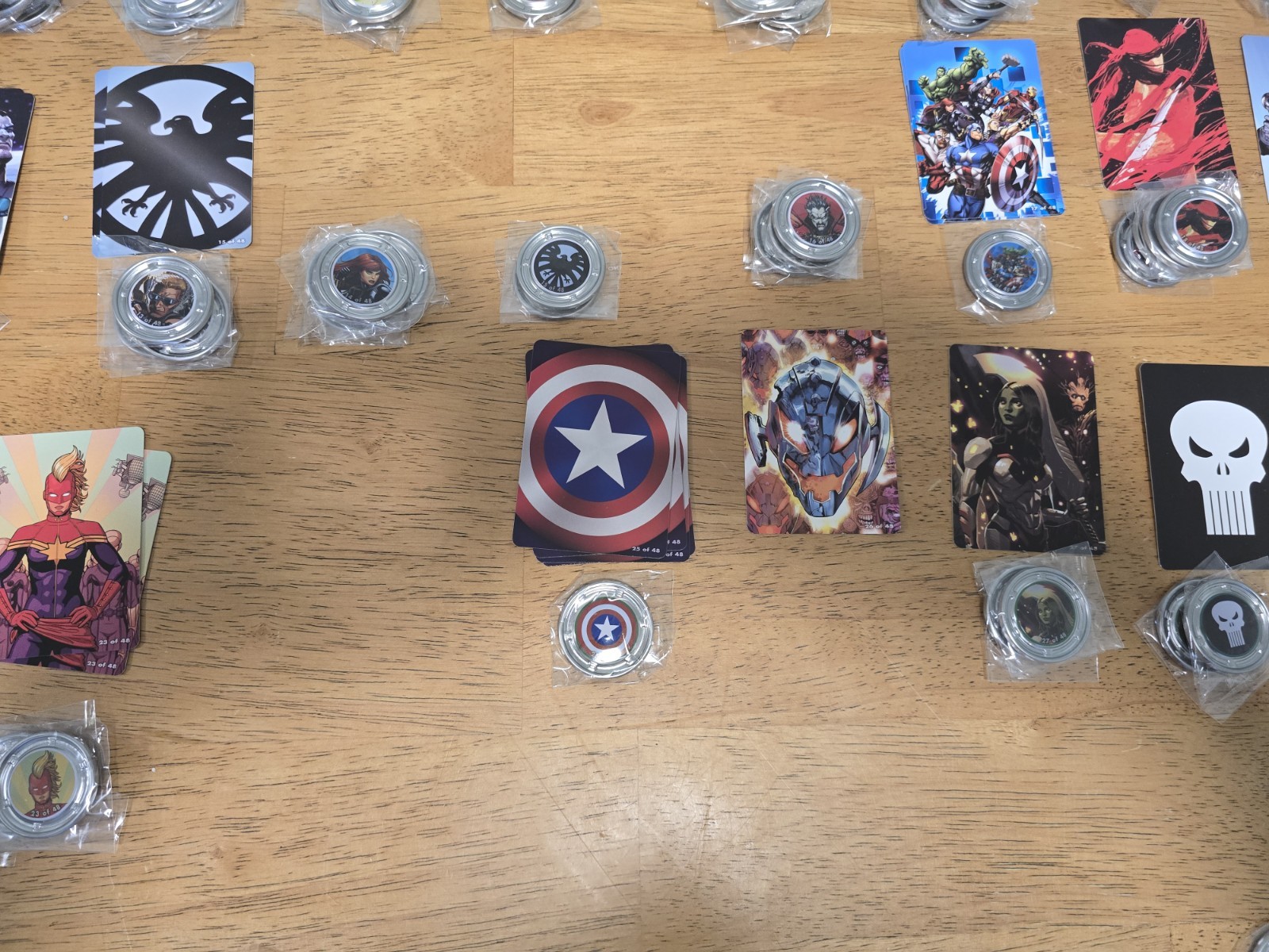 Lot of 99 Marvel Hubsnaps and 50 Cards – Some Rare & Super Rare Please Read