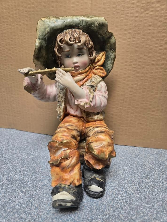 Capodimonte Sculpture Tramp Boy with Flute 10.5″ Tall NICE Italy