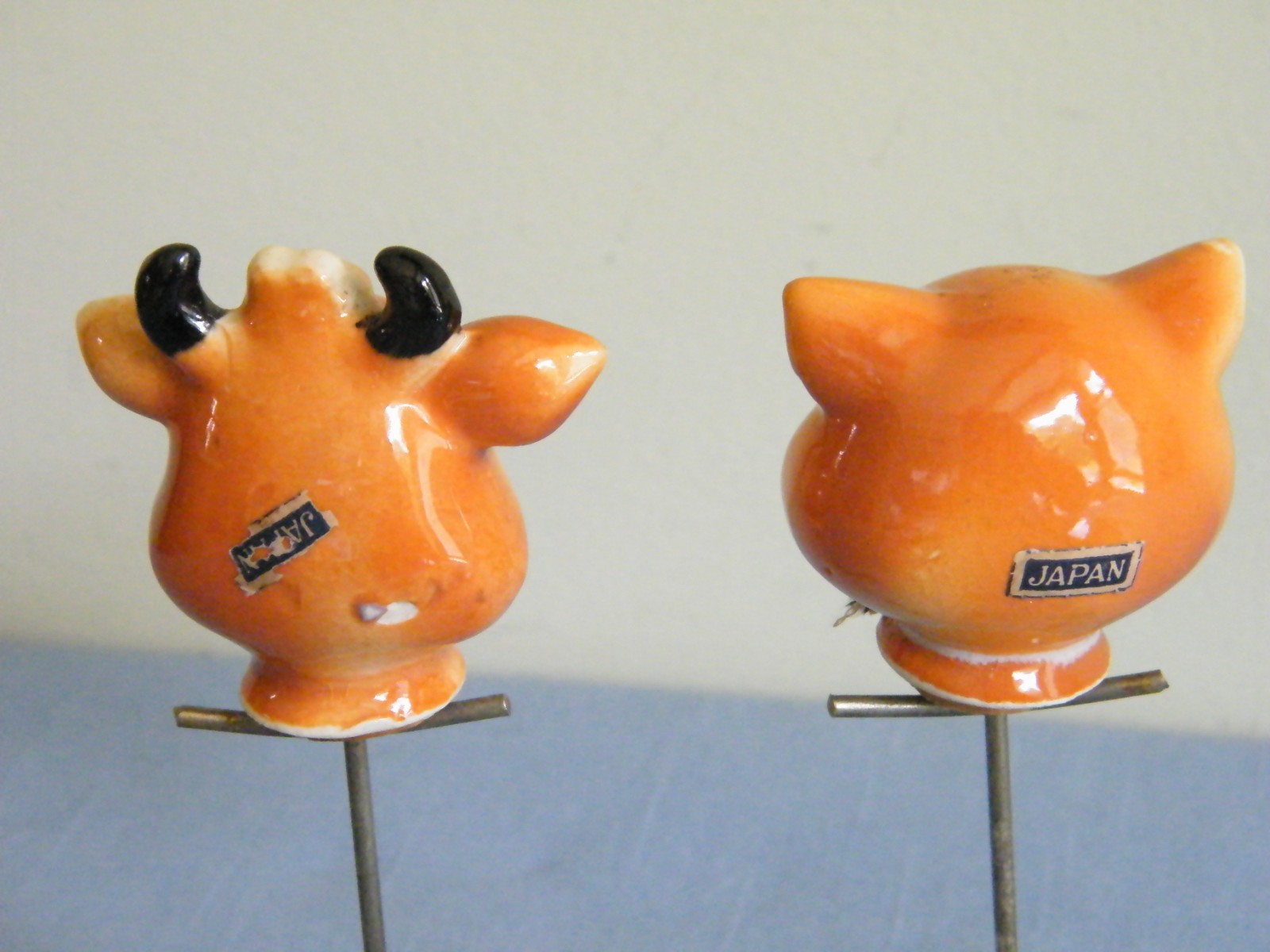 Vintage Ceramic Cow & Cat Head w/Wire Bodies ~ Salt & Pepper Shaker Holders