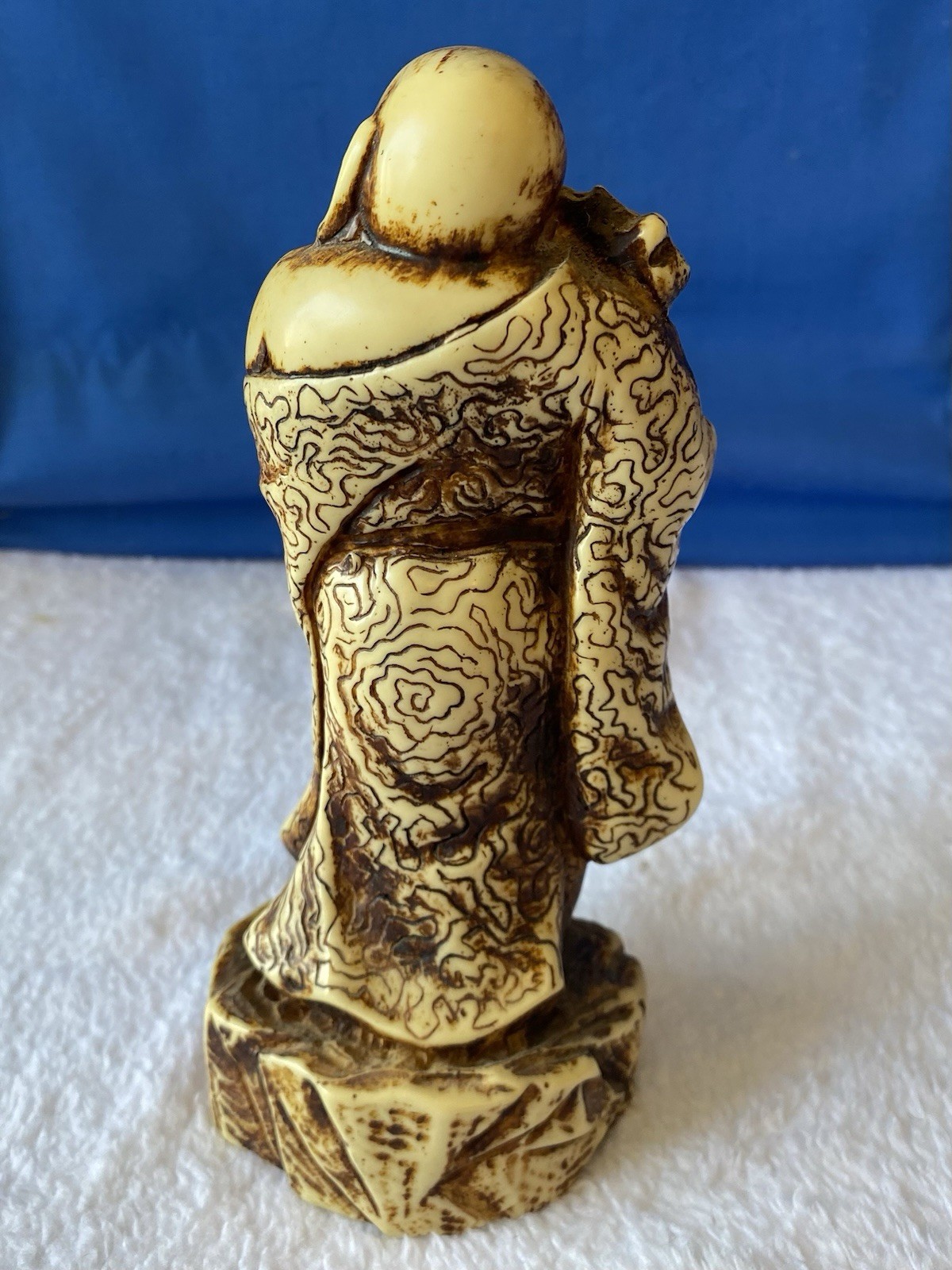 Carved Laughing Buddha Figurine Resin Antique Finish Beige Brown 6.5″