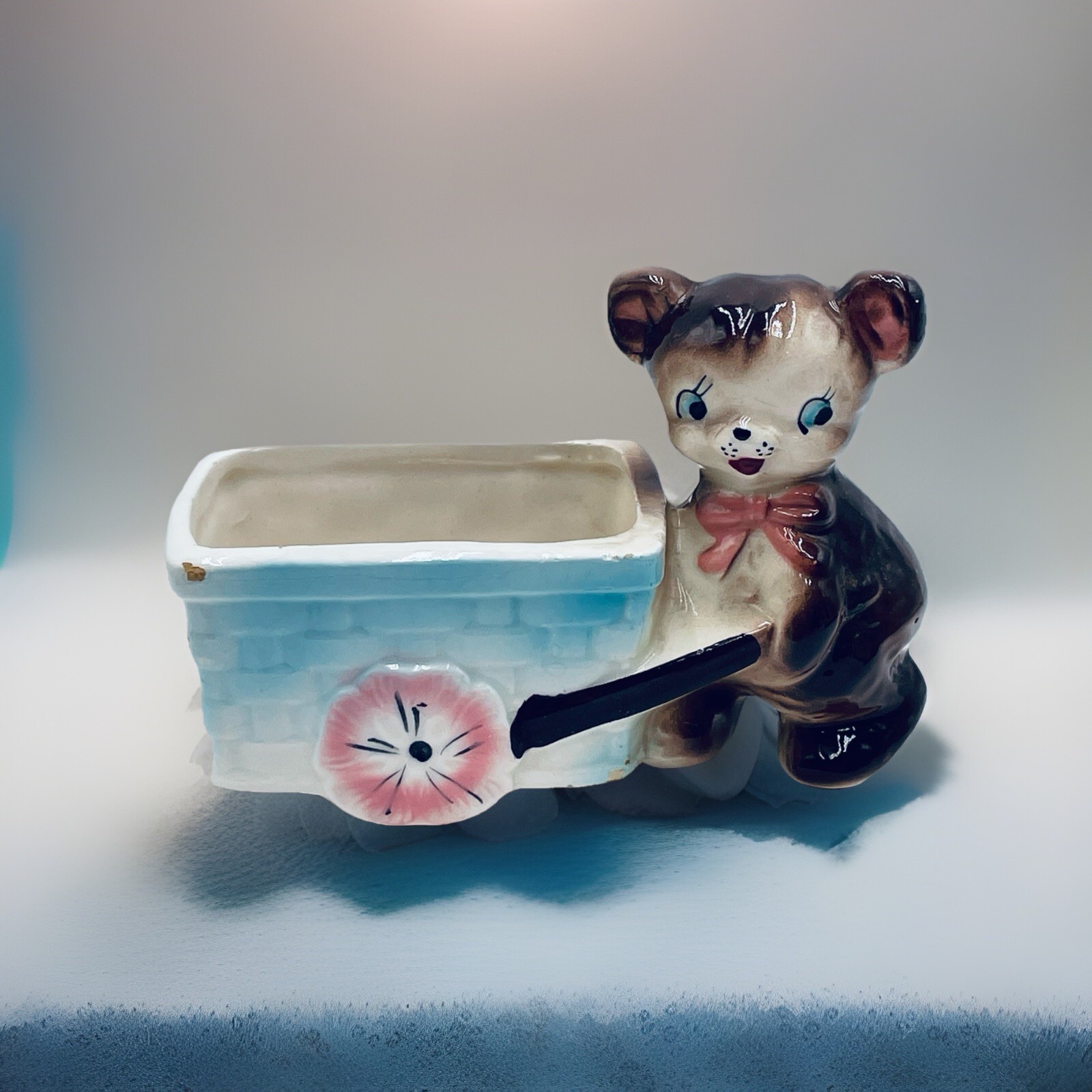 VTG Anthropomorpic BEAR PUSHING BLUE CART PINK FLOWER WHEELS Planter Figurine