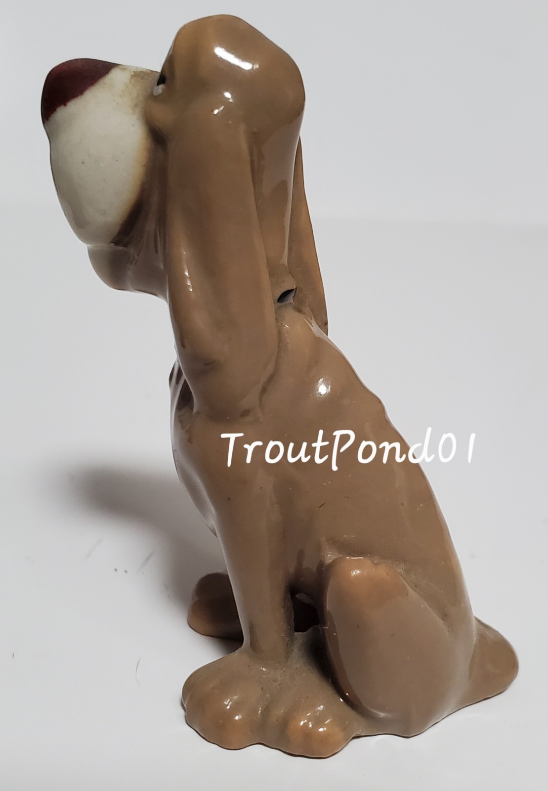 Wade Whimsies Disney Hat Box Figurine Lady and the Tramp TRUSTY Bloodhound Dog E