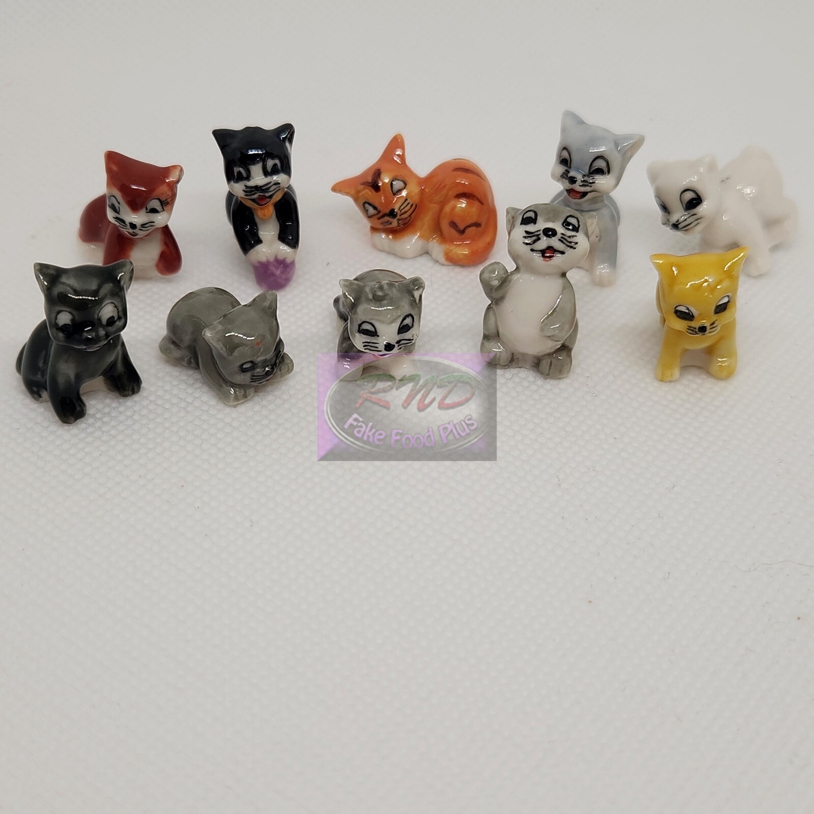 Cats and Baskets (Porcelain), Collectibles, Gel Embeds, 10 Cats, 10 Baskets.