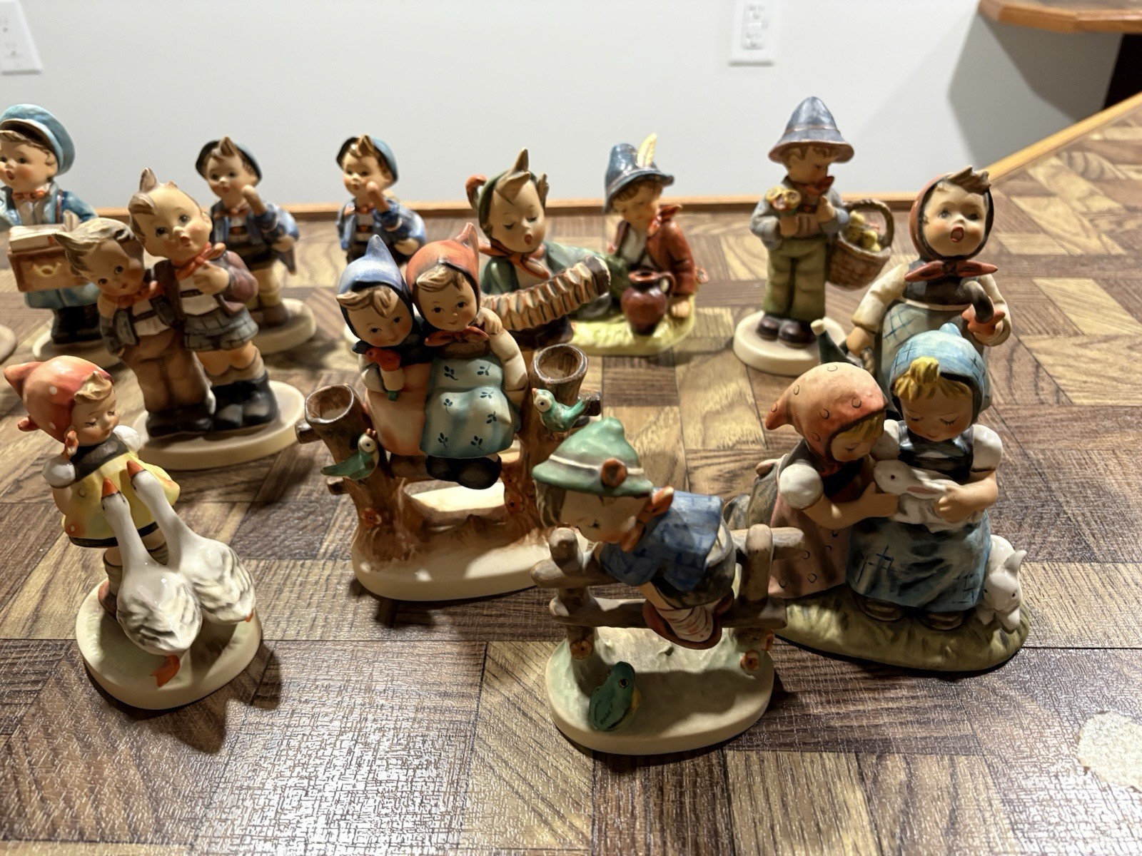 LOT OF 20 Hummel Goebel Porcelain Figurines Made In Germany VTG 1972/79,