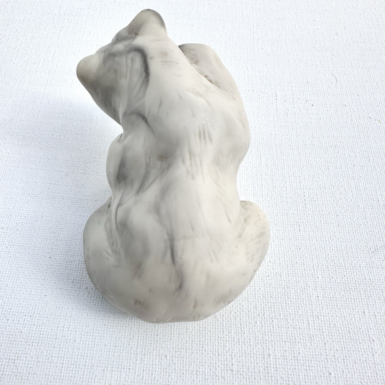 Faux Marble Resin Polar Bear, Off-White/ Gray Carved Marbled Stone Look EUC