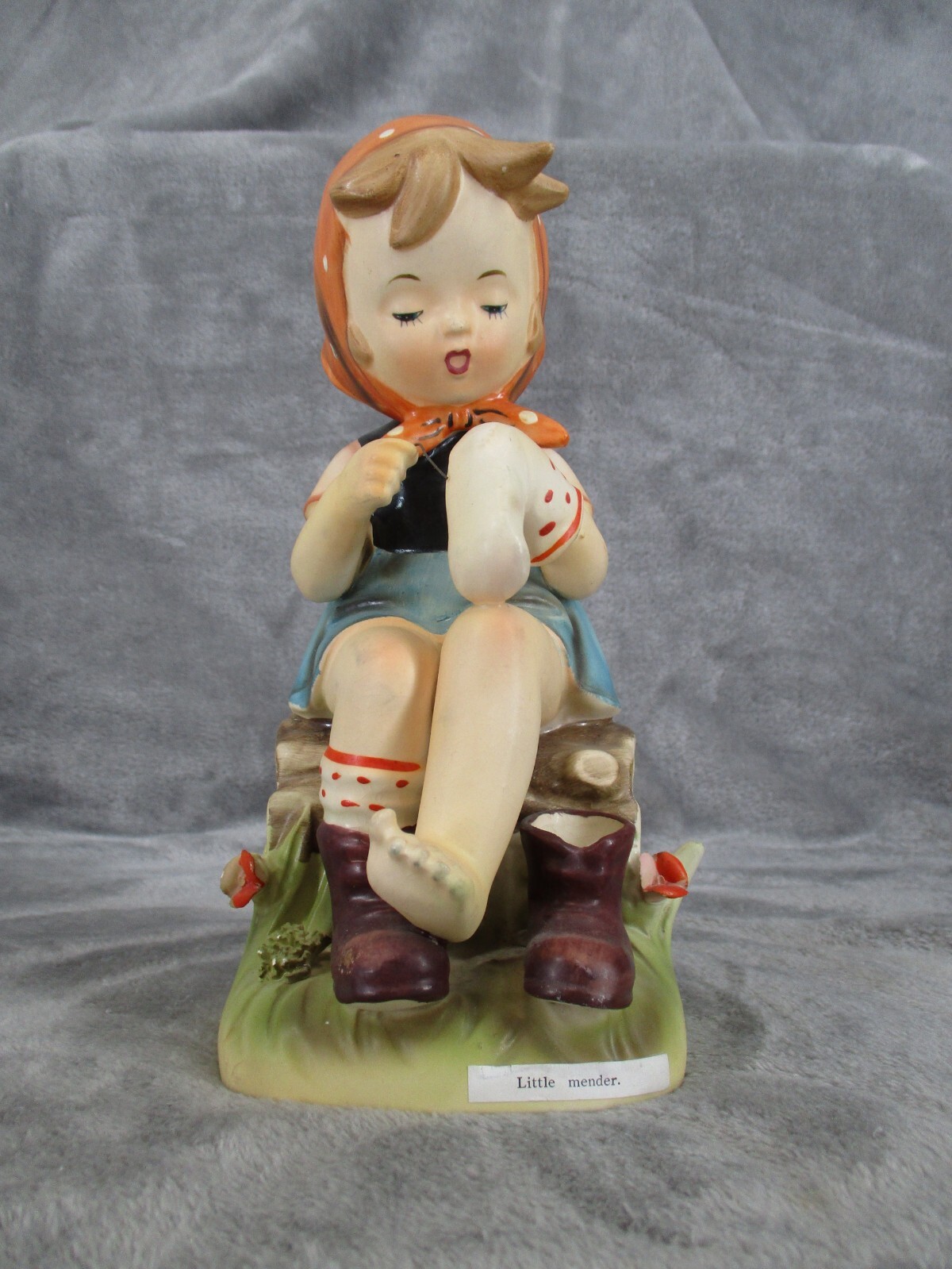 Erich Stauffer S8536 Little Mender Girl Darning Sock Porcelain Figurine Vintage
