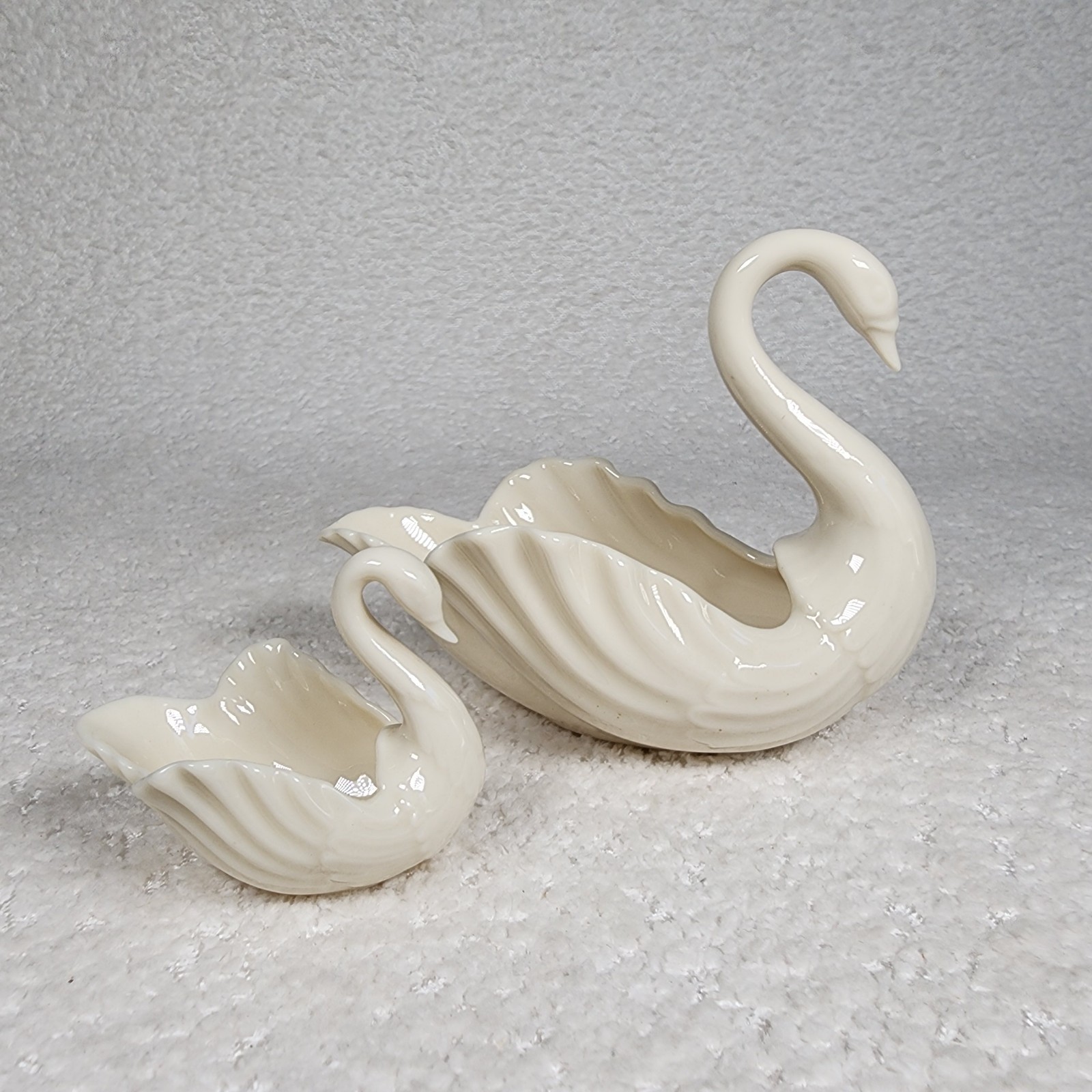 Lenox Vintage Ivory Porcelain Swans Cake Topper Set of 2 Trinket Dish Made in US