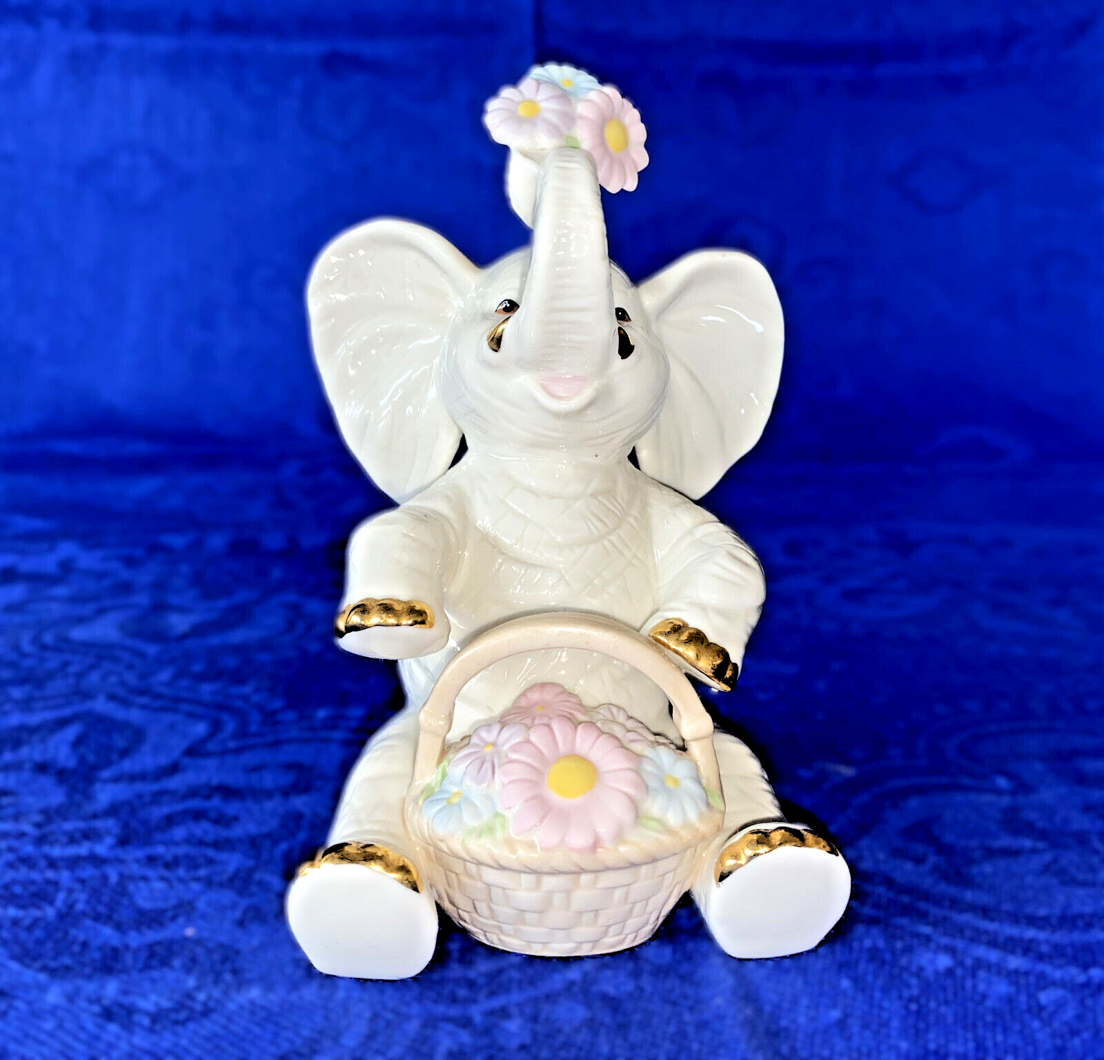 Lenox Sweet Spring Elephant, porcelain 4.75″x3″